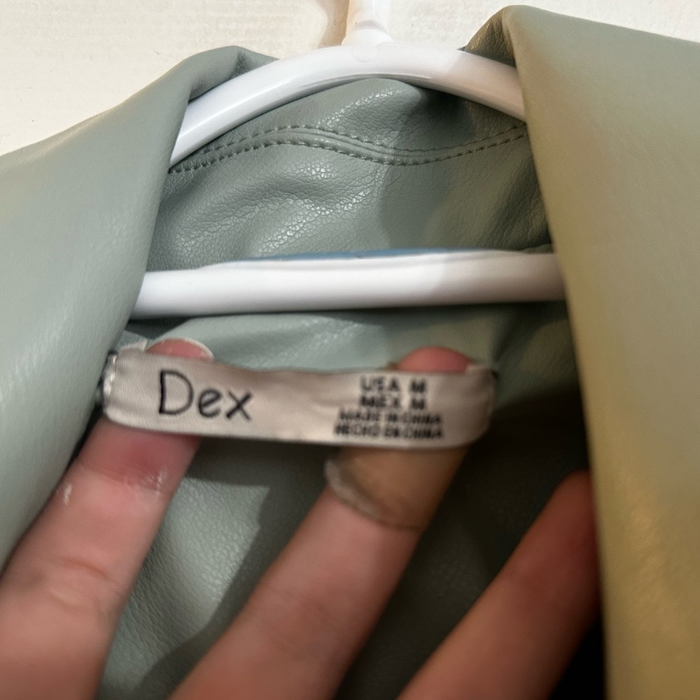 Leather jacket - Picture 2 of 3